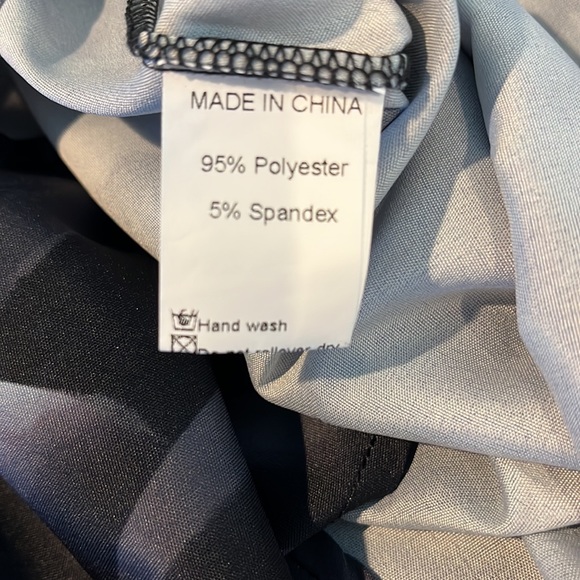 Women’s awesome printed top 1887 - Picture 4 of 4